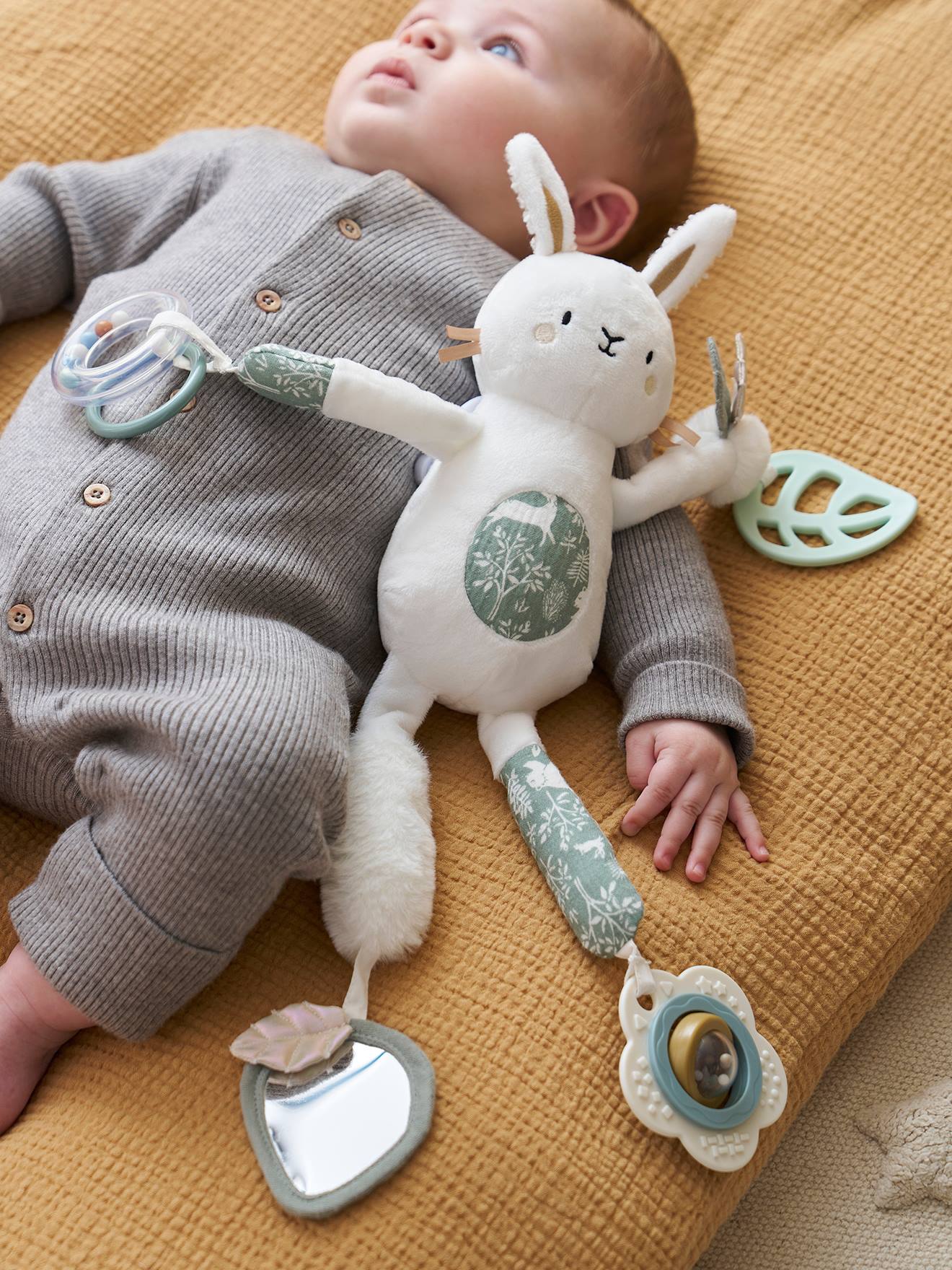 Baby Activity-Hase WALDSPAZIERGANG