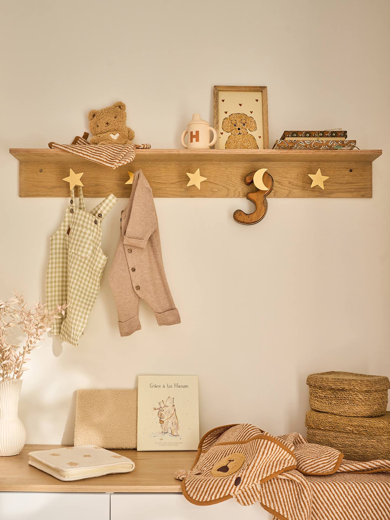 Wandgarderobe MOND & STERNE mit Ablage und 5 Kleiderhaken