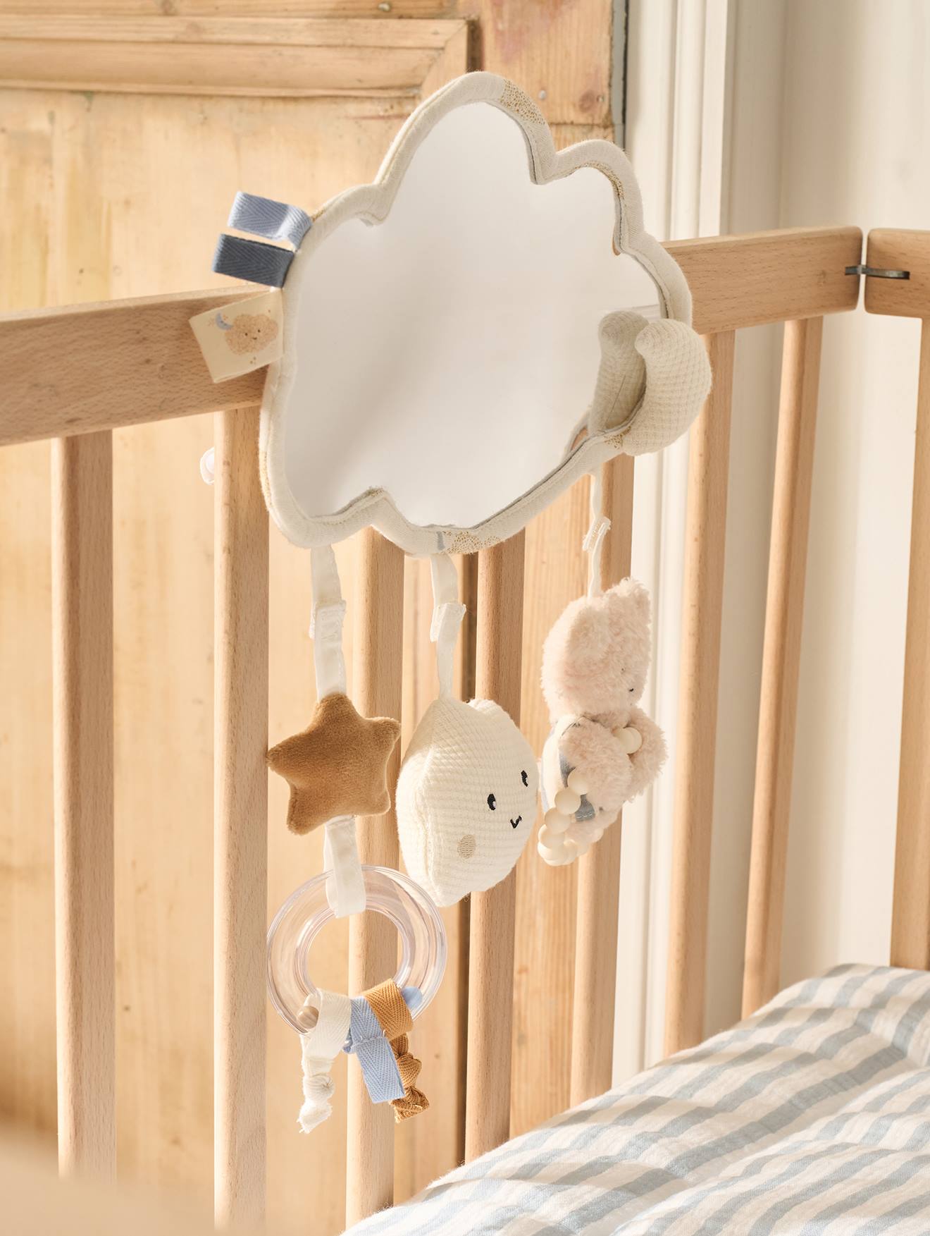 Baby Activity-Spiegel WOLKE zum Aufhängen oder Aufstellen