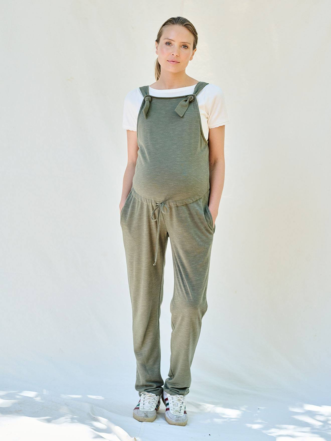 Umstands-Latzhose aus leichter Sweatware ENVIE DE FRAISE