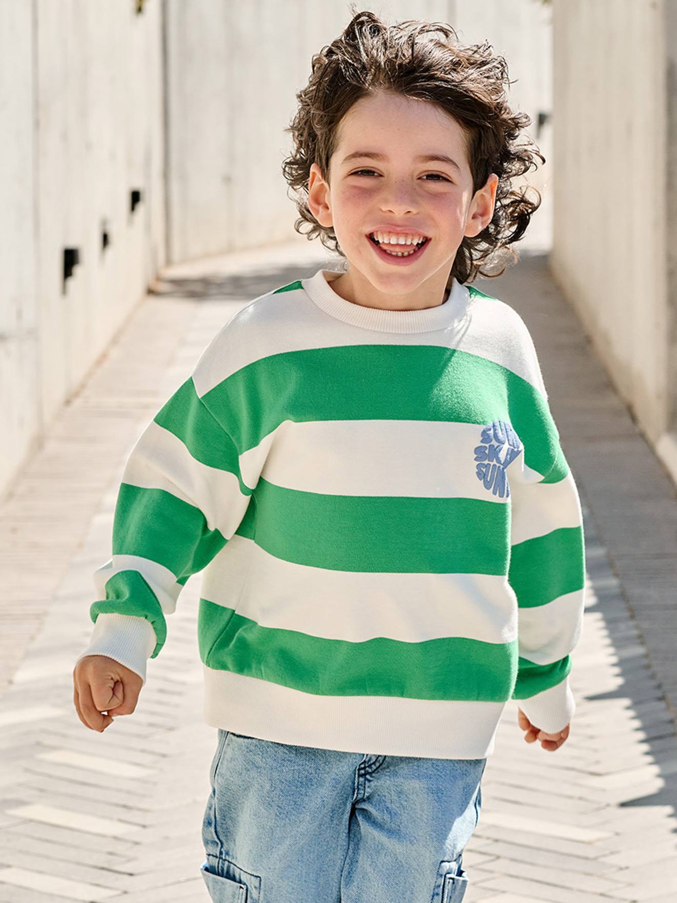 Sweatshirt mit Streifen und Print Jungen n
