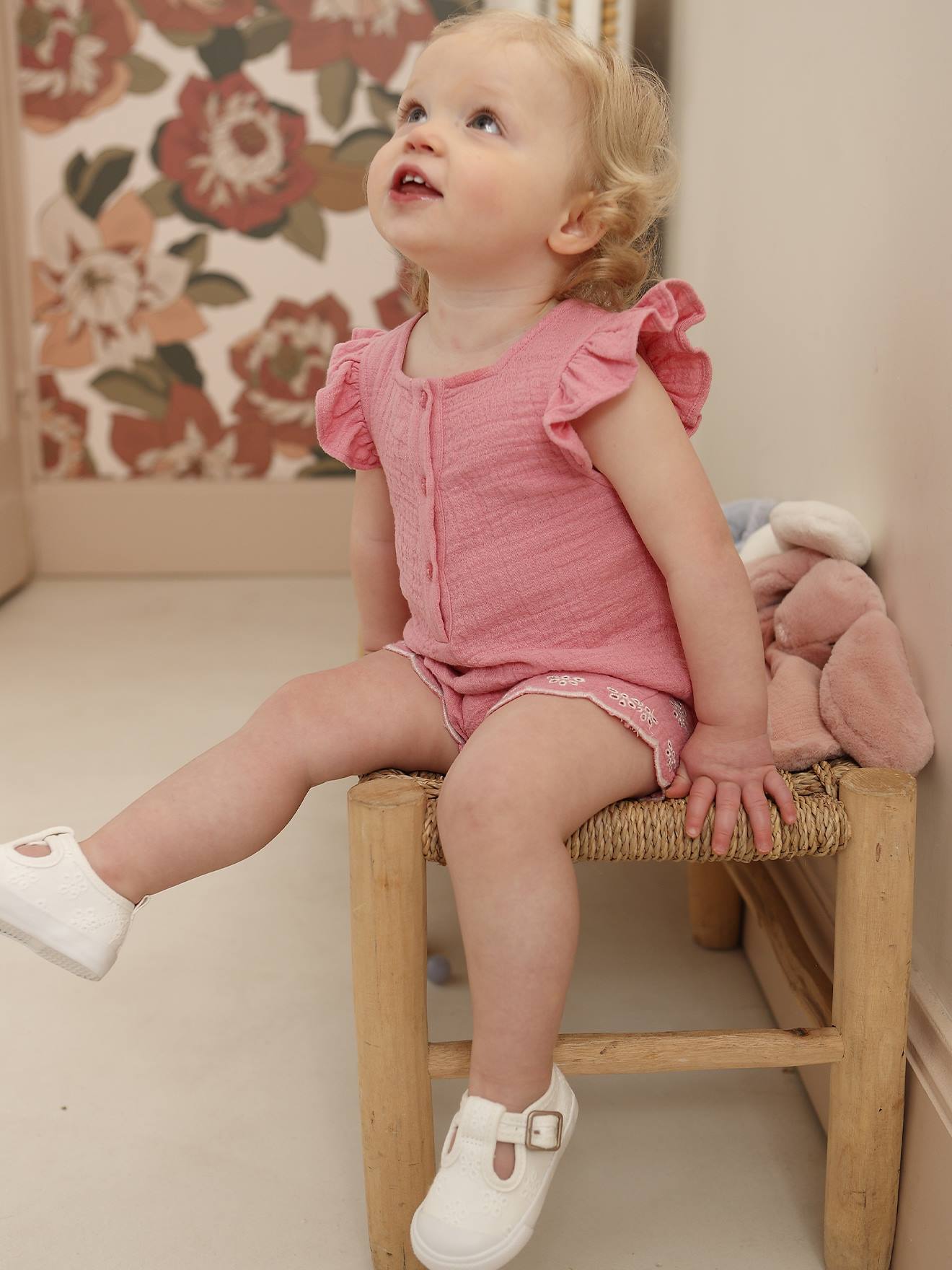 Baby Kurzoverall mit Lochstickerei und Volantärmeln