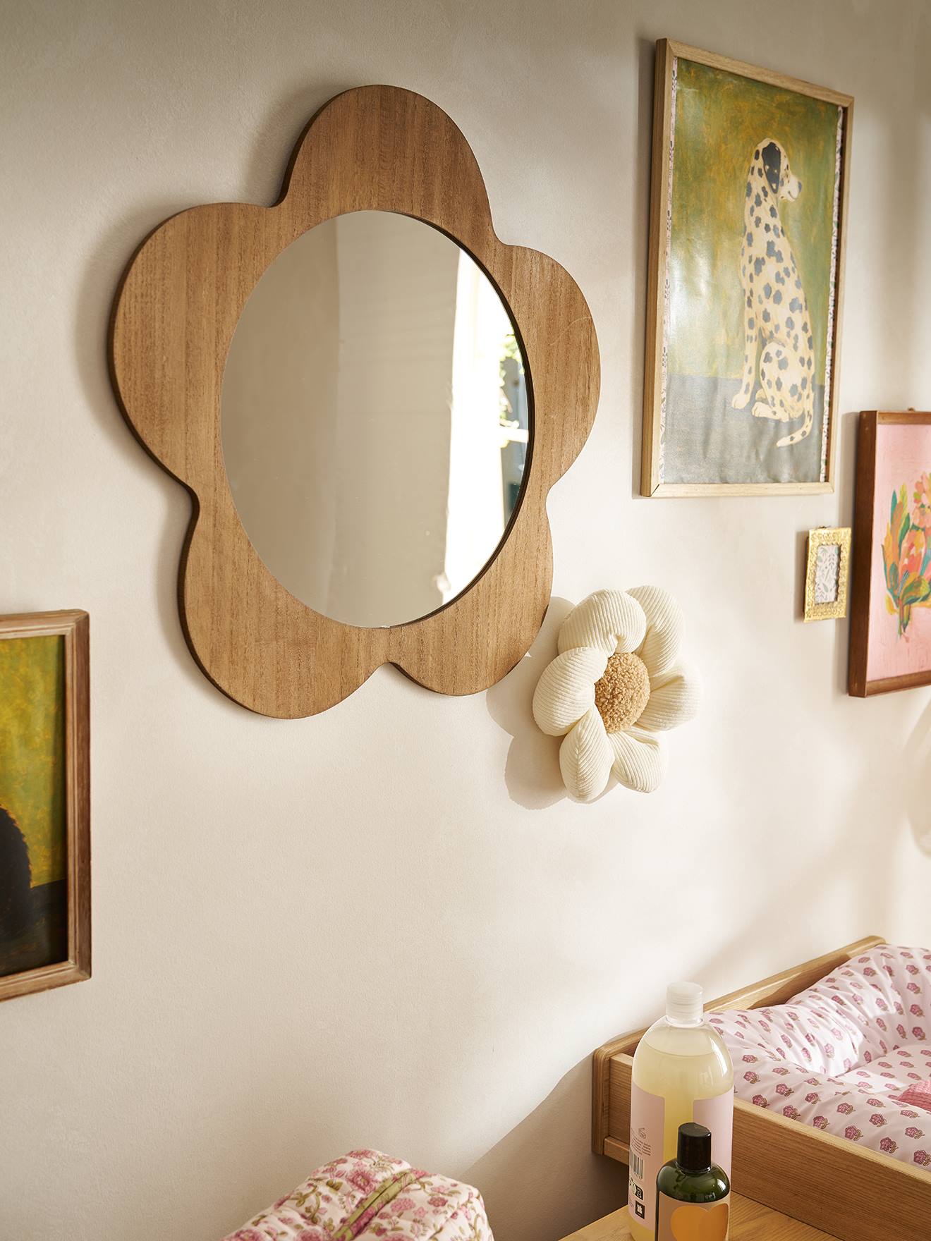 Wandspiegel Blume mit Holzrahmen LATIKA Kinderzimmer