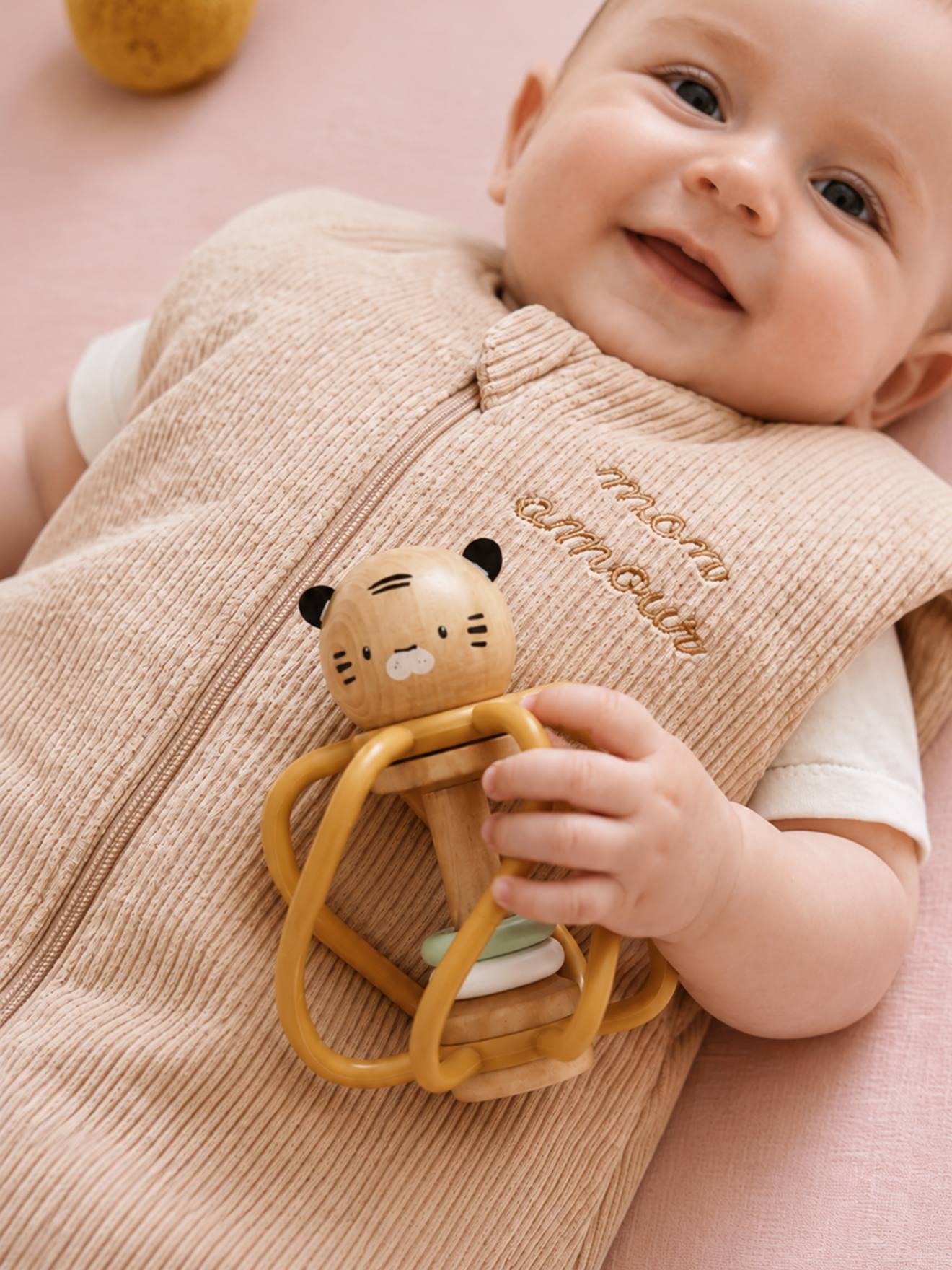 Tiger-Rassel Baby aus Holz FSC®