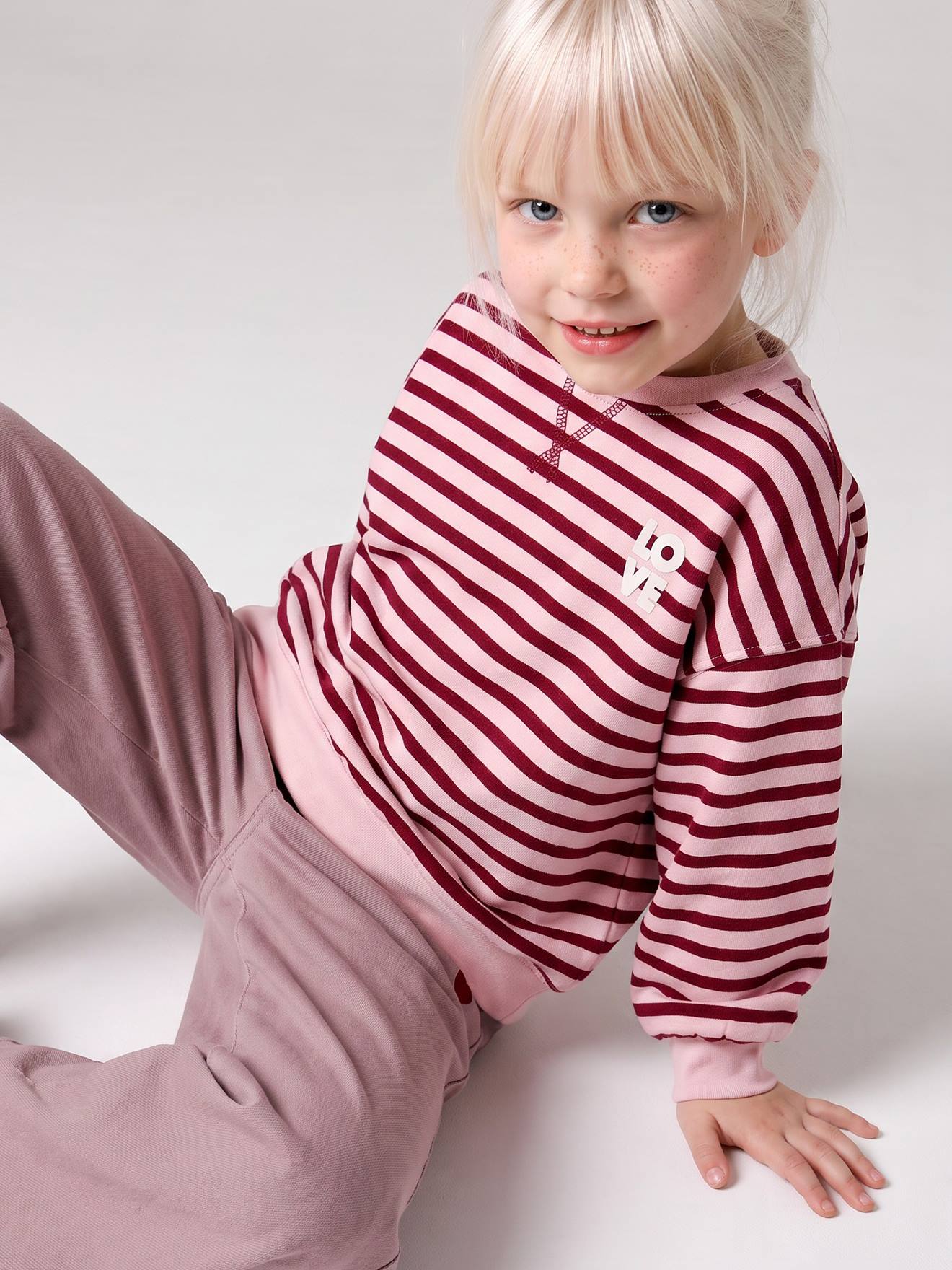 Sweatshirt mit Streifen und Schriftzug LOVE Mädchen