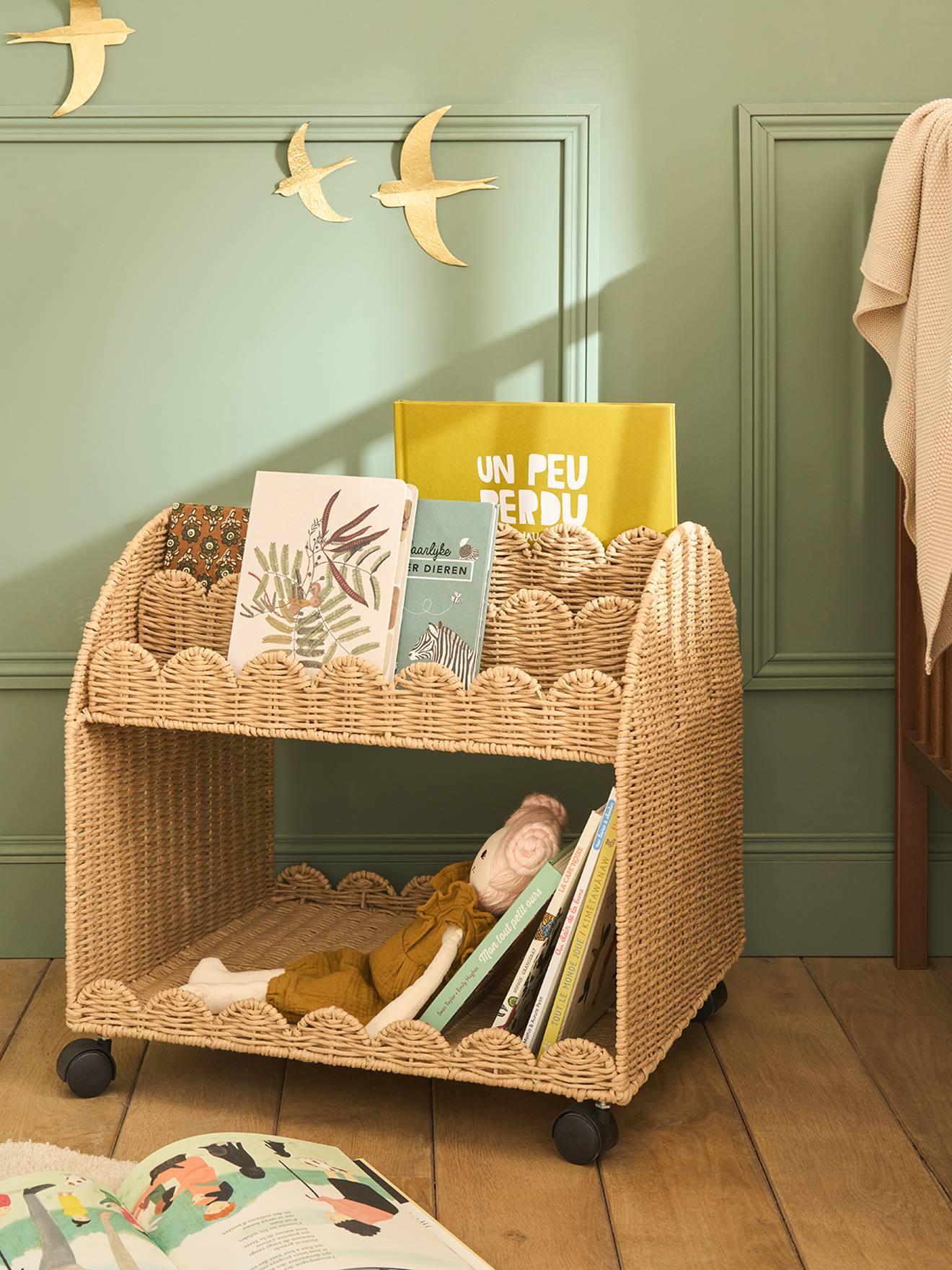Bücherregal auf Rollen FESTON klein Kinderzimmer Papierkordel