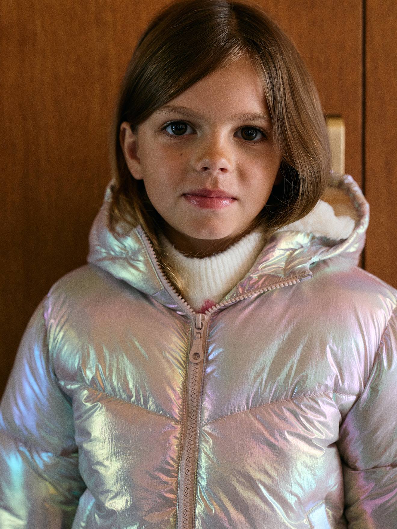 Glänzende Winter-Steppjacke mit Hologramm-Effekt Mädchen hell