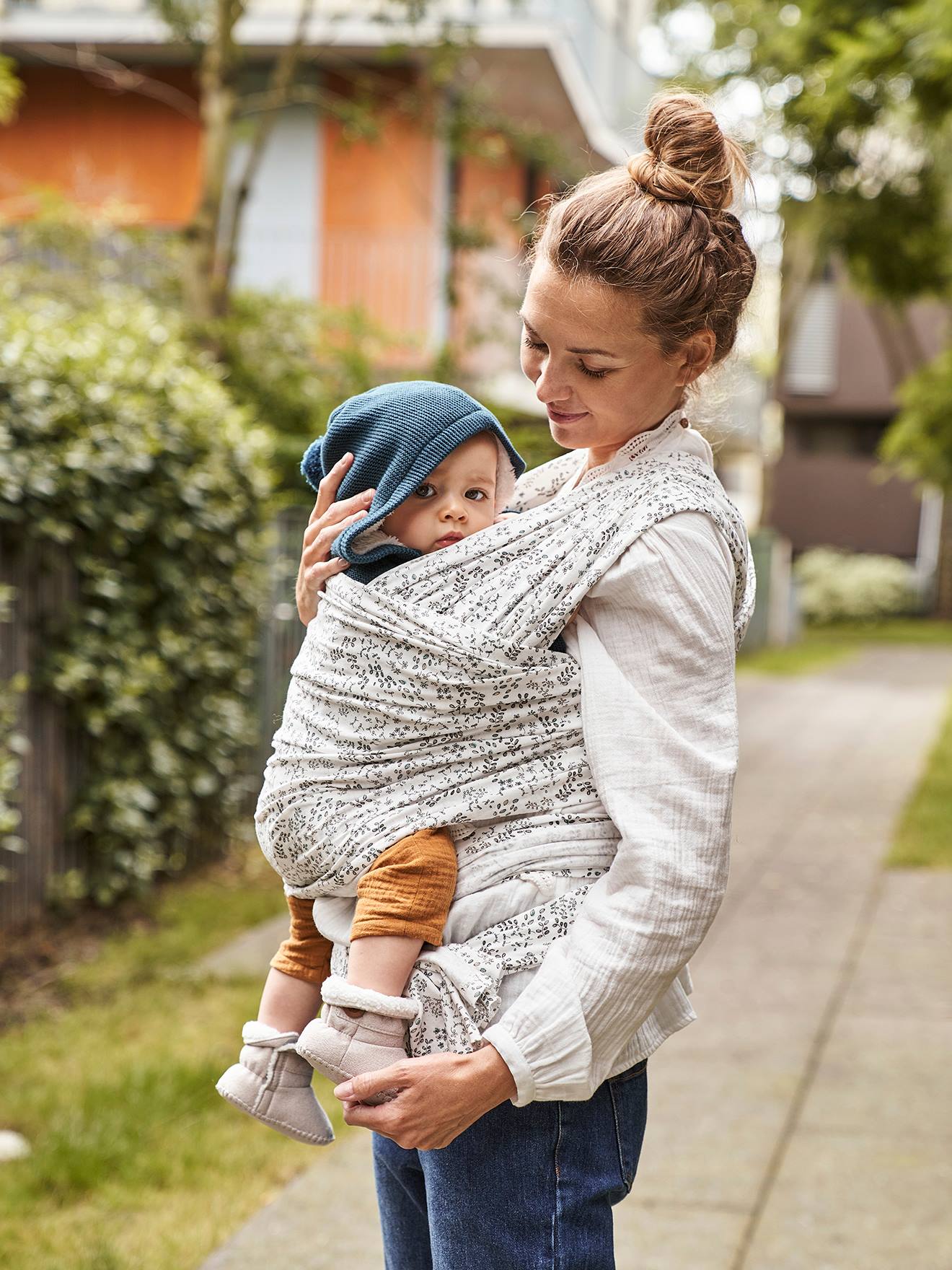 Vertbaudet Unisex Baby Weiß Geblümt/Flora Baby Tragetuch
