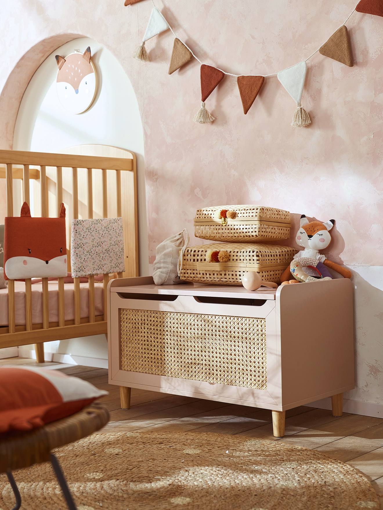 Kinderzimmer Spielzeugtruhe mit Rattan POESIE