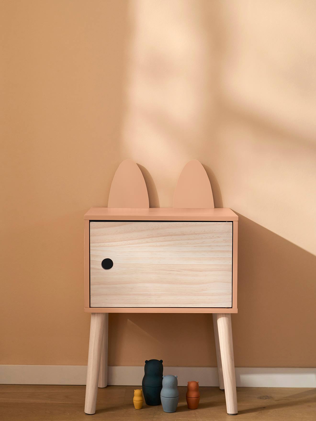 Kinderzimmer Nachttisch mit Fuchsohren FOXY aus Holz