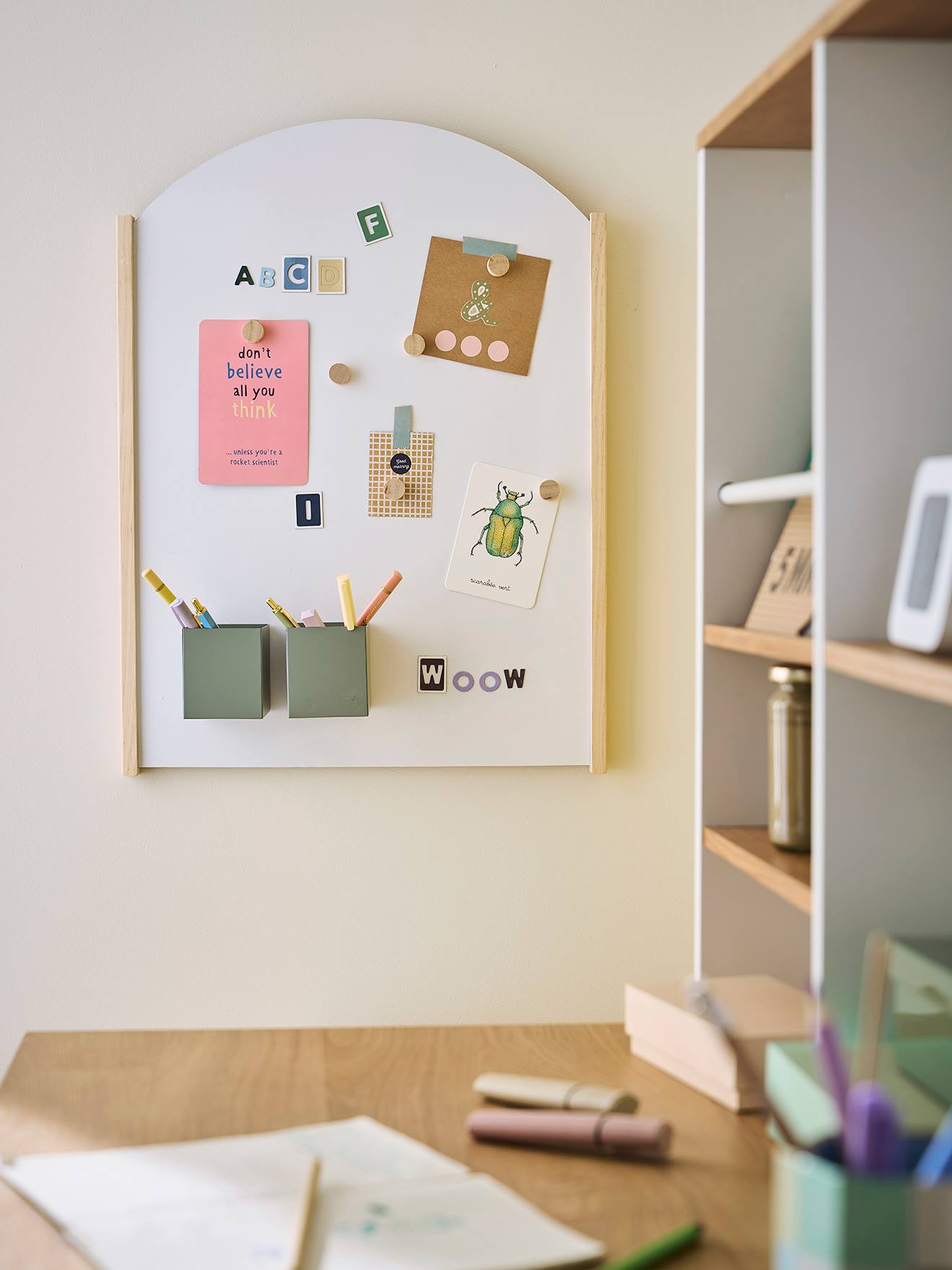 Pinnwand-Bordüre Aus Holzoptik – Gewellt, Weiß, 20 M Rolle, Für Klassenzimmer, Büro, Dekoration