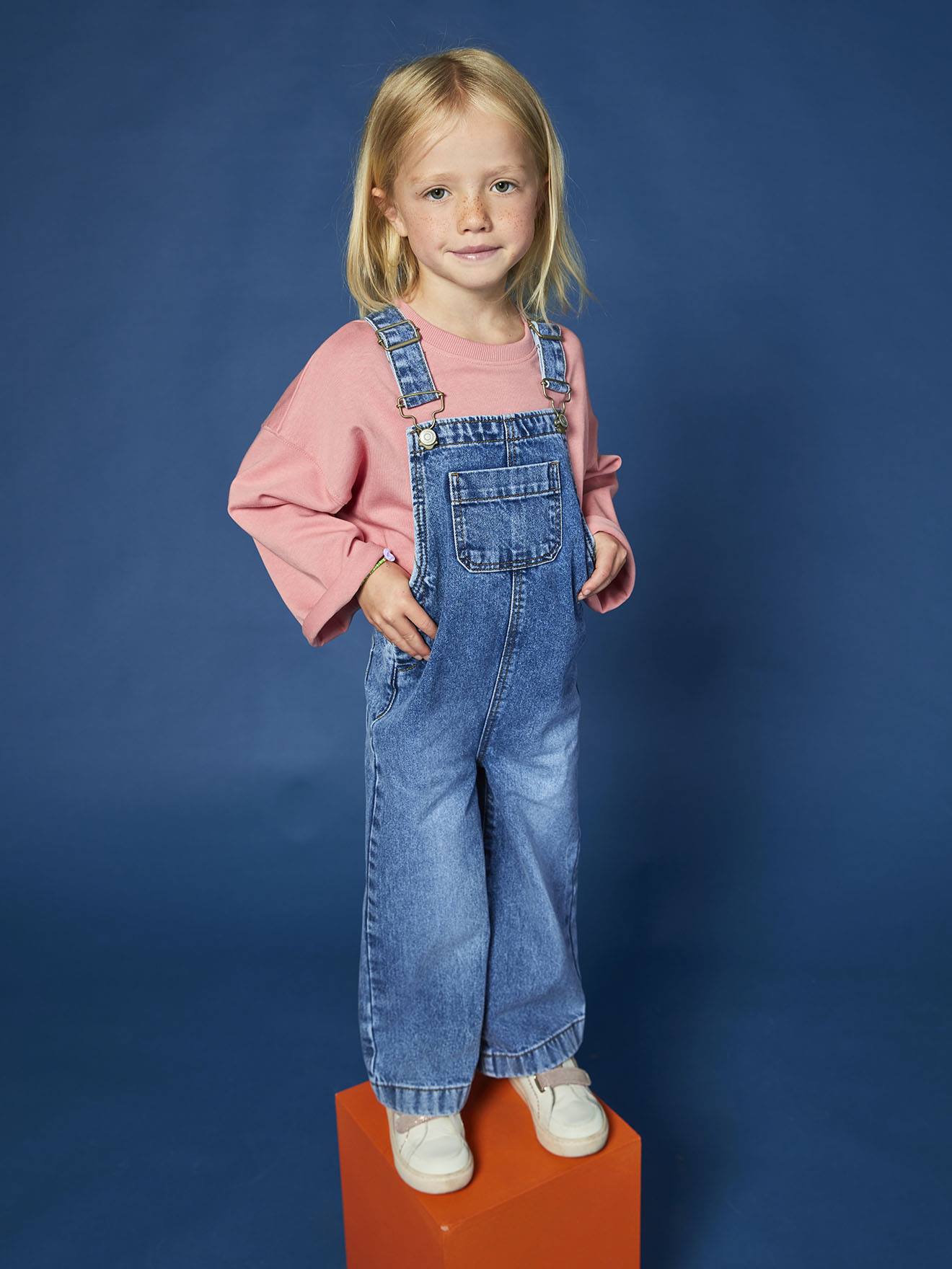 Mädchen Jeans-Latzhose mit weitem Bein